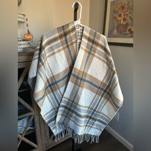 🔥$3 START REVERSIBLE NWOT SOFT AND COZY ONE SIZE WRAP COVER SWEATER